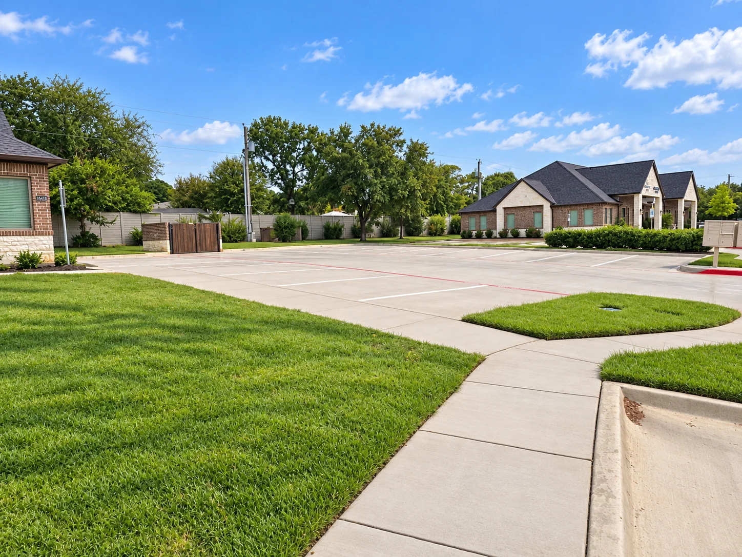 Patient parking area and walking path beside Summit Spine & Wellness in Colleyville